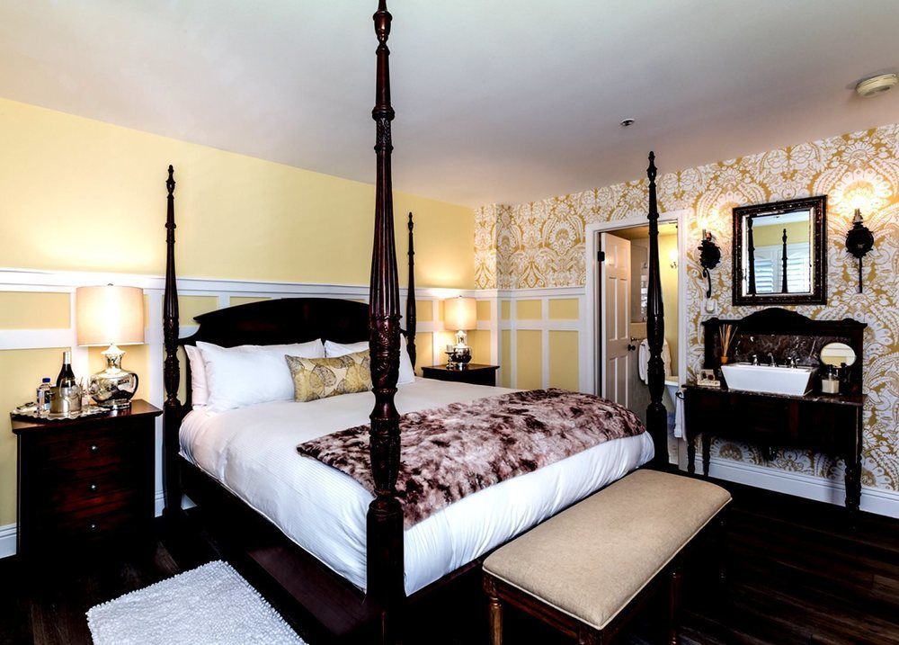 Mirabelle Inn & Restaurant Solvang Bagian luar foto