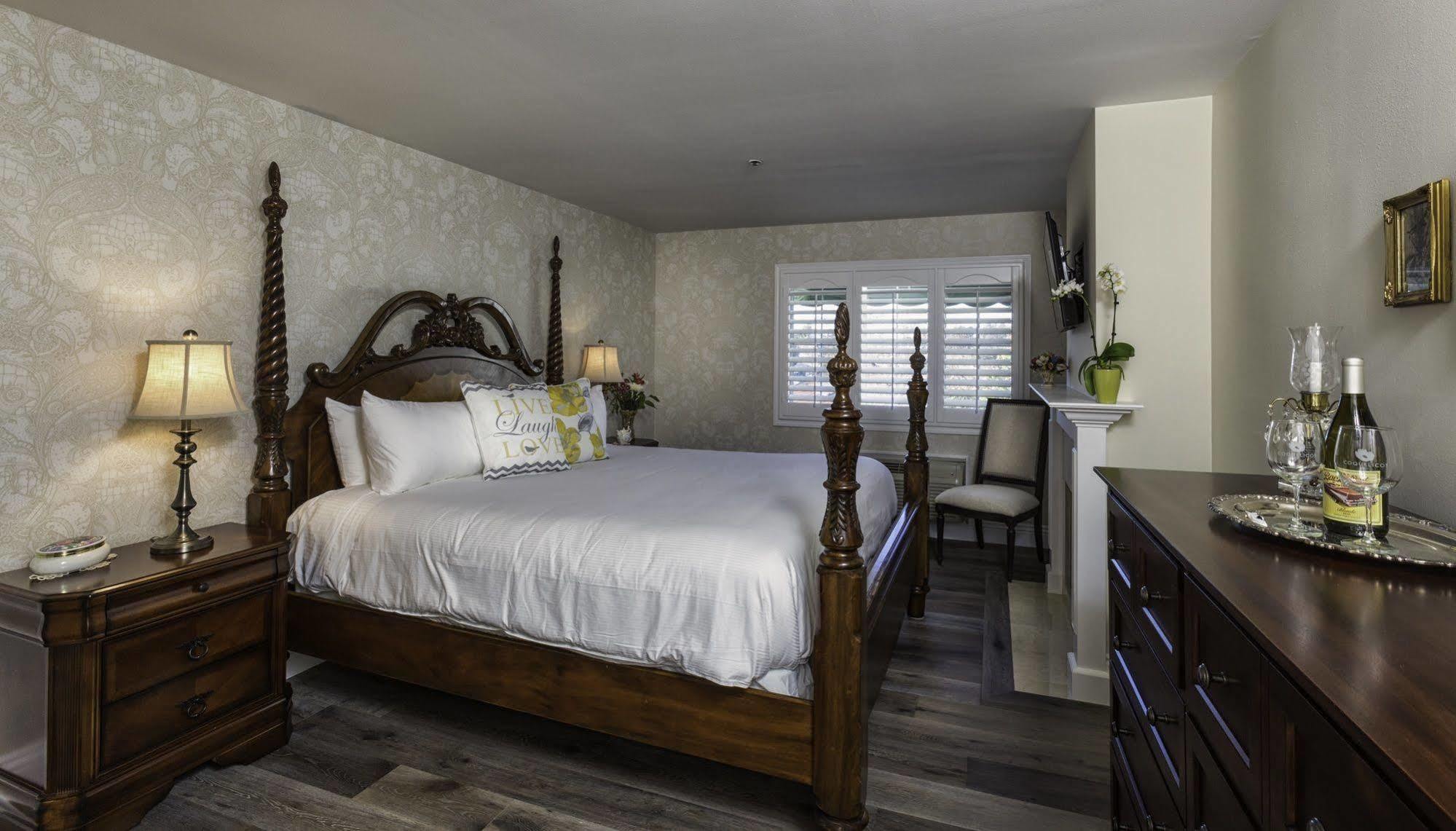 Mirabelle Inn & Restaurant Solvang Bagian luar foto